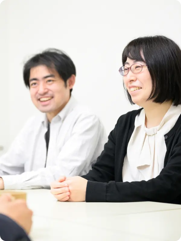 職場での社員の様子
