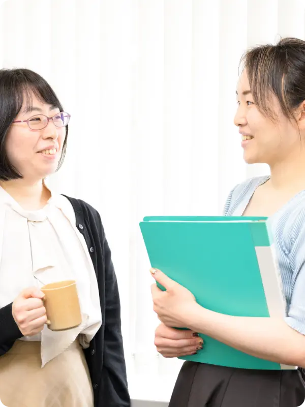 職場での社員の様子